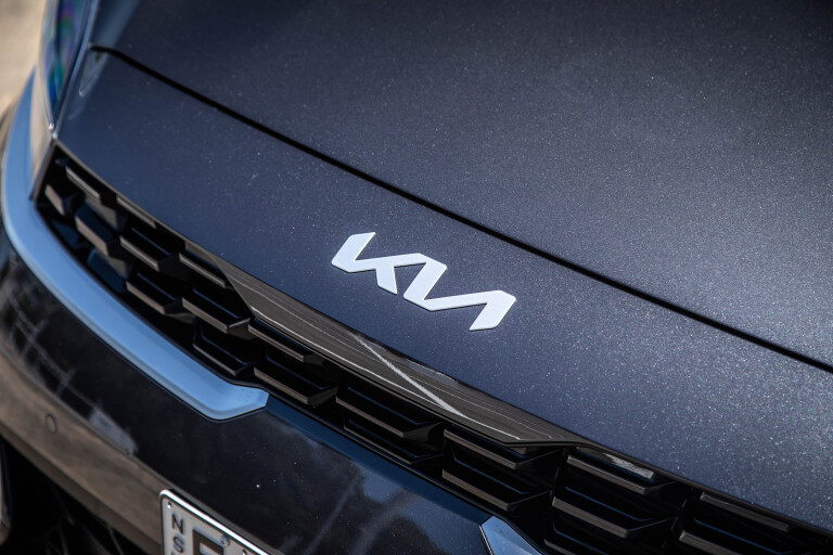 Wheels Reviews 2022 Kia Cerato Sport Hatch Platinum Graphite Australia Detail Front Badge S Rawlings
