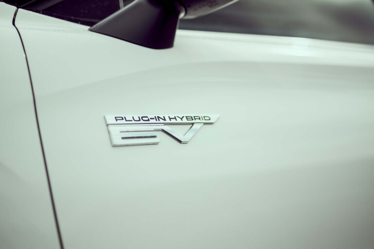 2022 Mitsubishi Outlander PHEV vs Ford Escape ST Line PHEV SUV Comparison Over 176