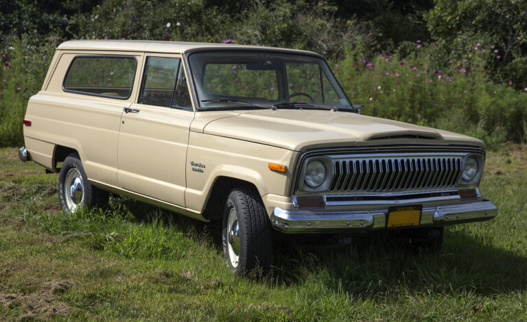 1975 Jeep Cherokee In Beige Front Right