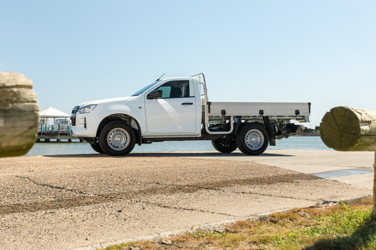 Wheels Reviews 2021 Isuzu D Max 4 X 2 SX Single Cab Chassis Ute Auto Static Side Clear
