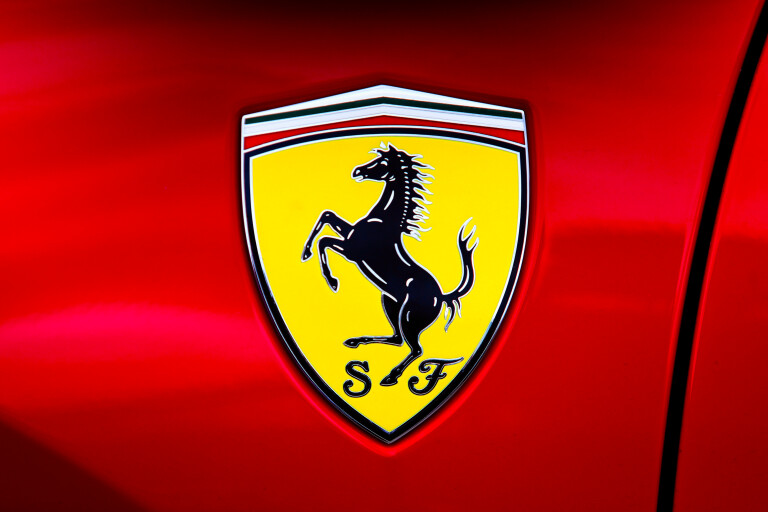 Motor Features Ferrari Logo