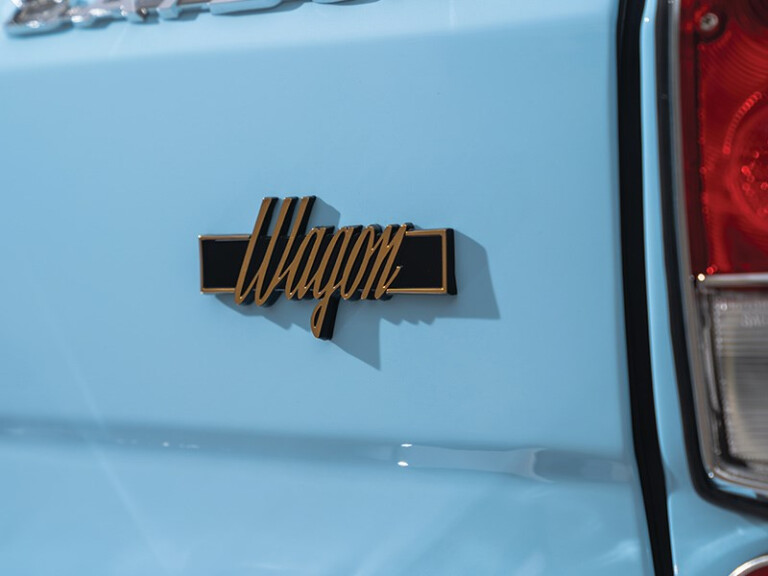 Datsun 1600 Wagon Badge