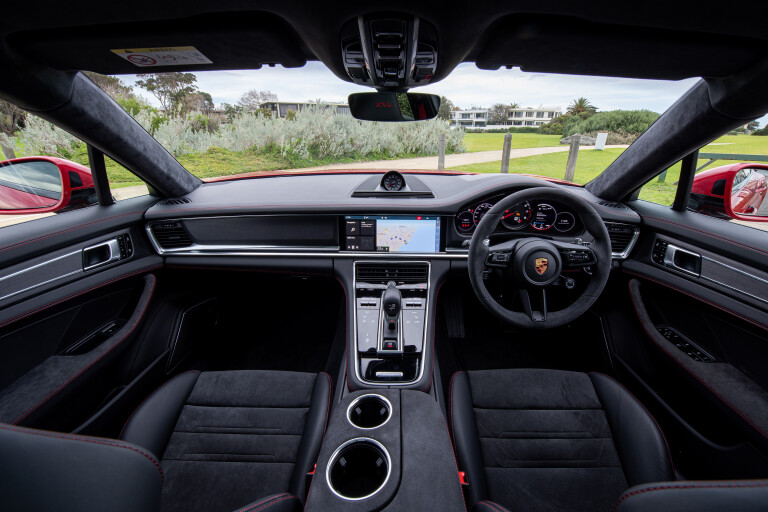 Motor Reviews 2021 Porsche Panamera GTS Interior