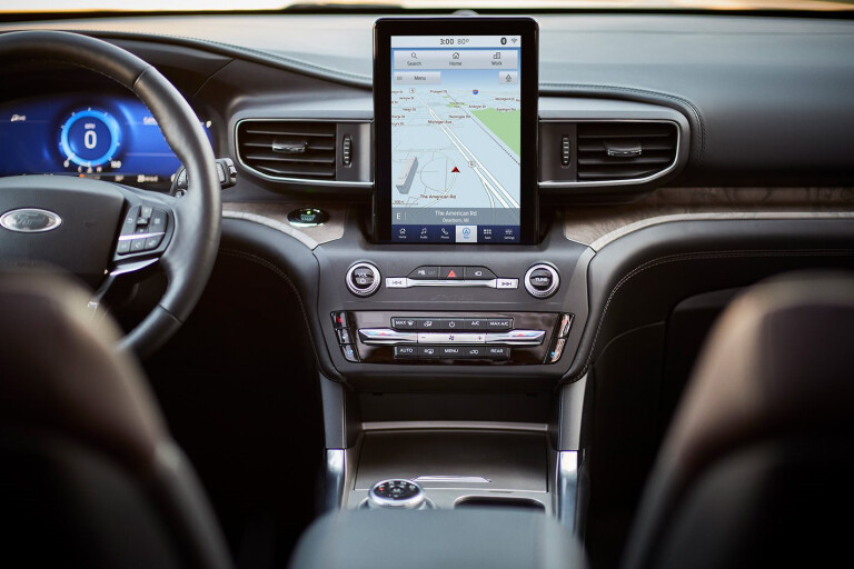 2019 Ford Explorer interior technology