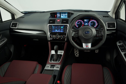 Subaru -Levorg -STI-interior