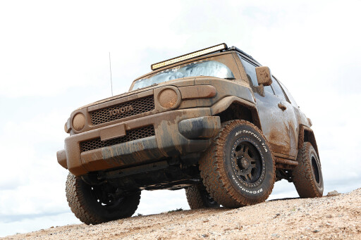 Toyota FJ Cruiser custom muddy.jpg