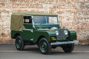 Land Rover Classic reveals Reborn models