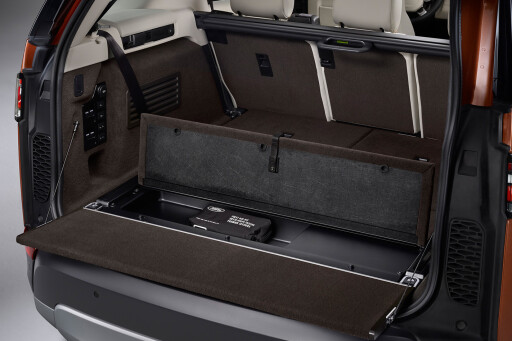 2017 Land Rover Discovery bootspace