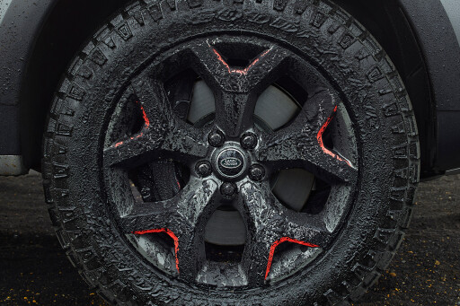 Land-Rover-Discovery-SVX-wheel.jpg