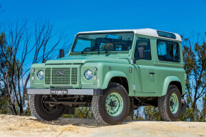 Thieves target Land Rover Defender