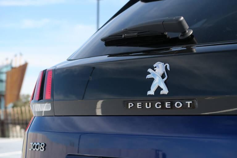 2018 Peugeot 3008 Allure Badge Rear Jpg