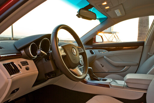 Cadillac-CTS-steering-wheel.jpg