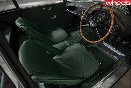 2017-Aston -Martin -DB4-GT-Continuation -interior