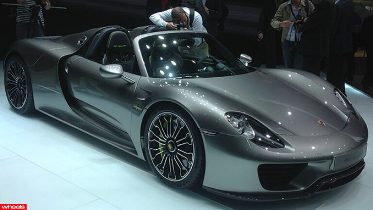 The new Porsche 918 Spyder. Finally in production form.