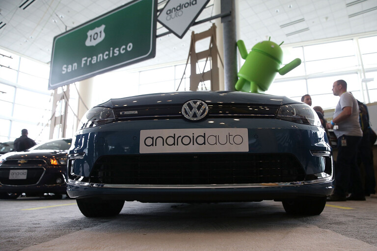 Apple Carplay V Android Auto Android Bw Jpg