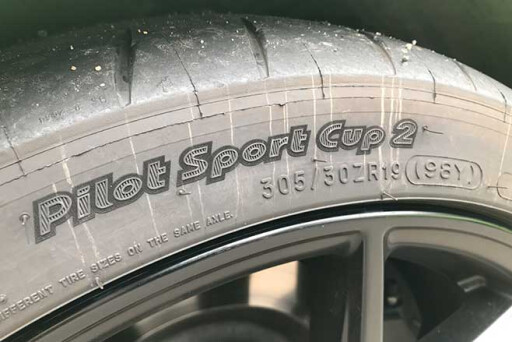 Michelin Pilot Sport Cup 2 tyres measure 305mm wide all around.