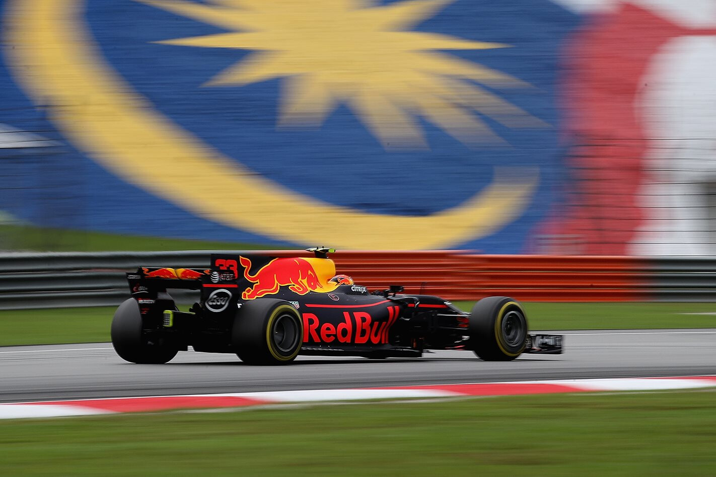 Max Verstappen a remporté le dernier Grand Prix de Malaisie, en 2017, au volant de sa Red Bull.