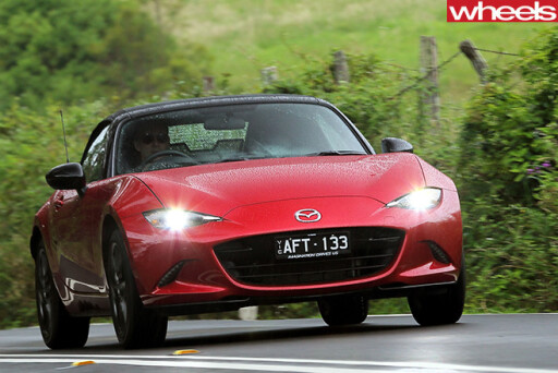Mazda -MX-5-driving -front