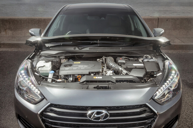 2015 Hyundai i40 Series II Review 