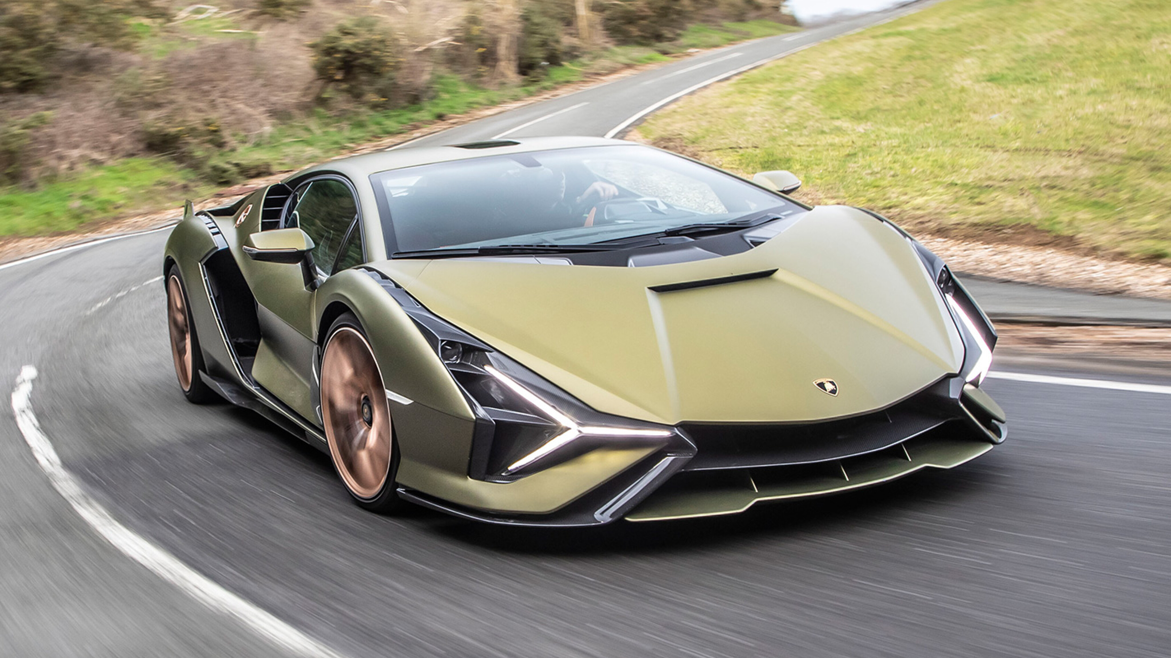 2021 Lamborghini Sian first drive review: Mild-hybrid heart and V12 soul -  CNET