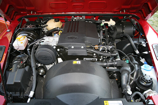 Land Rover Defender 90 engine