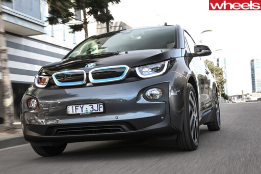 BMW-i 3-driving -front -grille