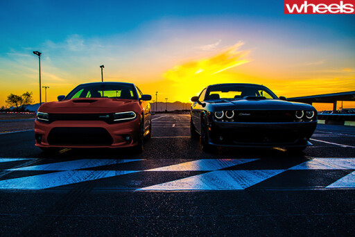 Dodge -Challenger -and -Dodge -Charger -drag -race