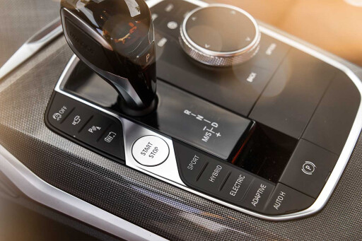 Drive modes allow the use of either electric or petrol power