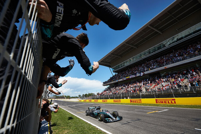 Hamilton conquers all in Spain in F1 thriller