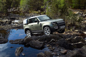 2020 Land Rover Defender debut remote control
