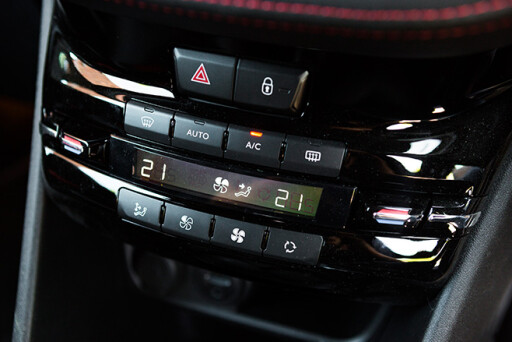 Peugeot 208 GTi climate control