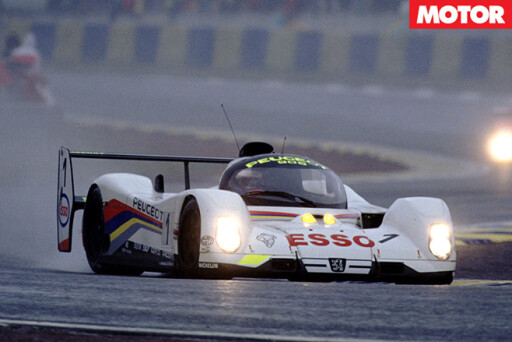 Peugeot Oxia 905 front driving