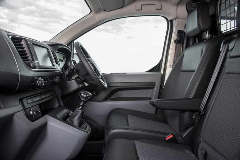 2019 Peugeot Expert Interior Frontseats Jpg
