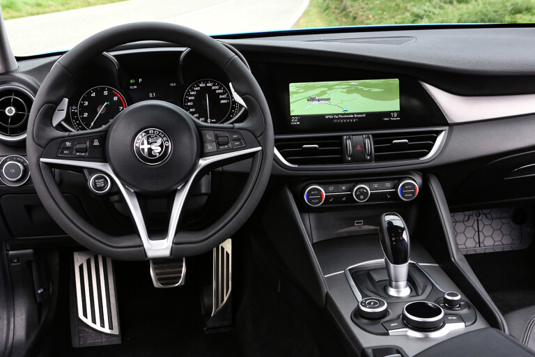 Alfa Romeo Giulia 2017 Interior Steering Wheel Jpg