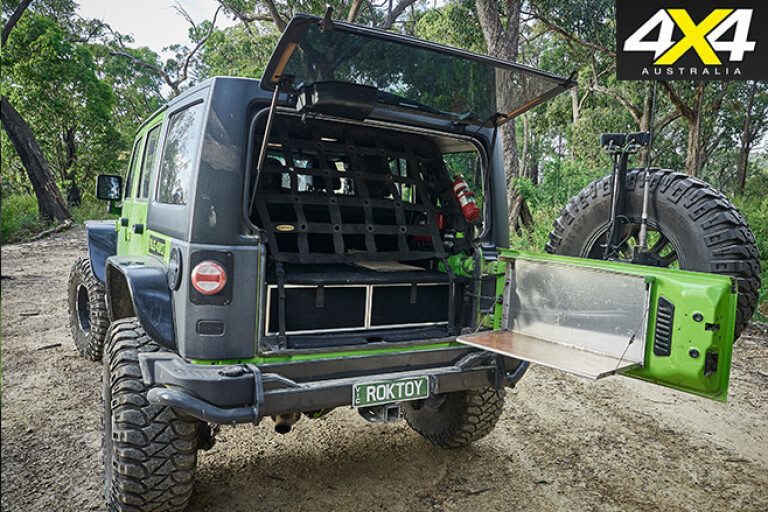 Custom Jeep JKU Wrangler Rubicon Rear 281 29 Jpg