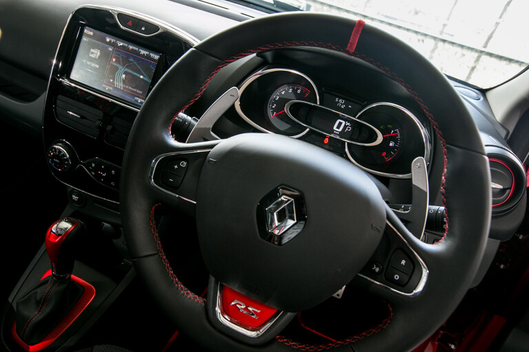 Renault Clio RS steering wheel paddles