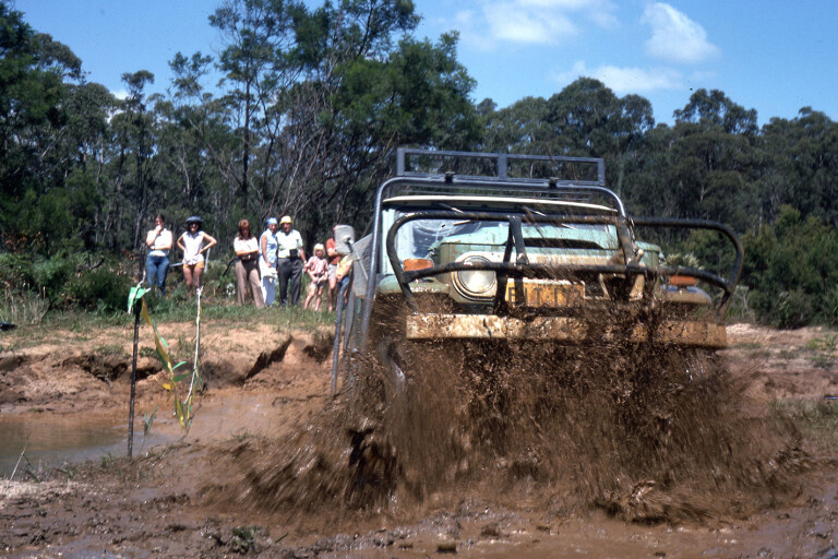 Land Cruiser Australia Mud Jpg