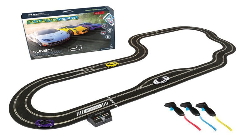 Scalextric Review 051 Jpg