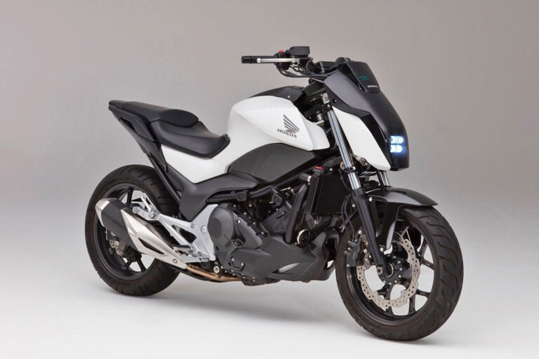 2017 Honda Moto Riding Assist Concept