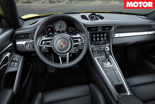 Porsche 911 Carrera 4 interior