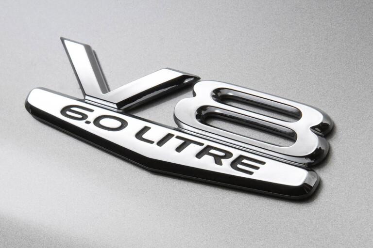 Holden L98 V8 badge