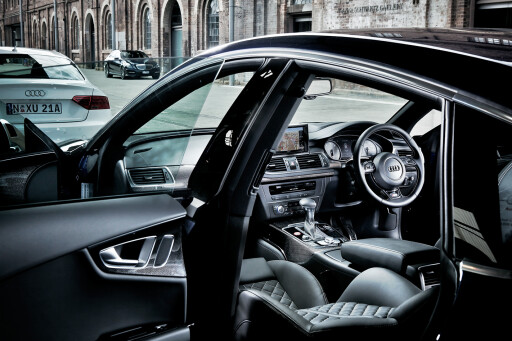 2012-Audi-S7-interior.jpg