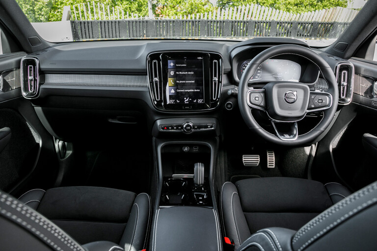 2019 Volvo XC40 T5 interior