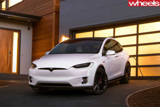 Tesla -Model -X-parked -garage