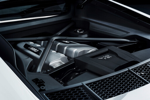 Audi R8 V10 RWS engine.jpg