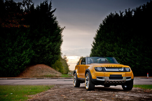 Land-Rover-Defender-Concept-front.jpg