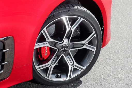 2017 Kia Stinger GT wheels