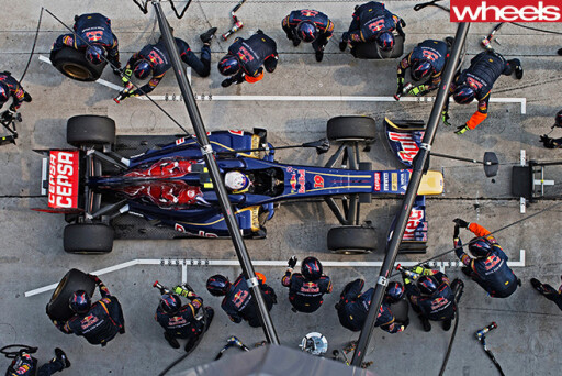 Daniel -Ricciardo -F1-pit -stop