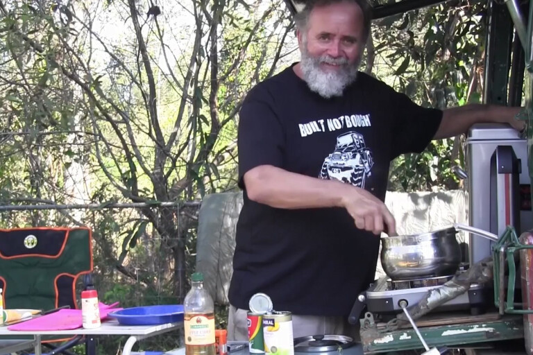 Bush cooking with Roothy: Mango Chicken