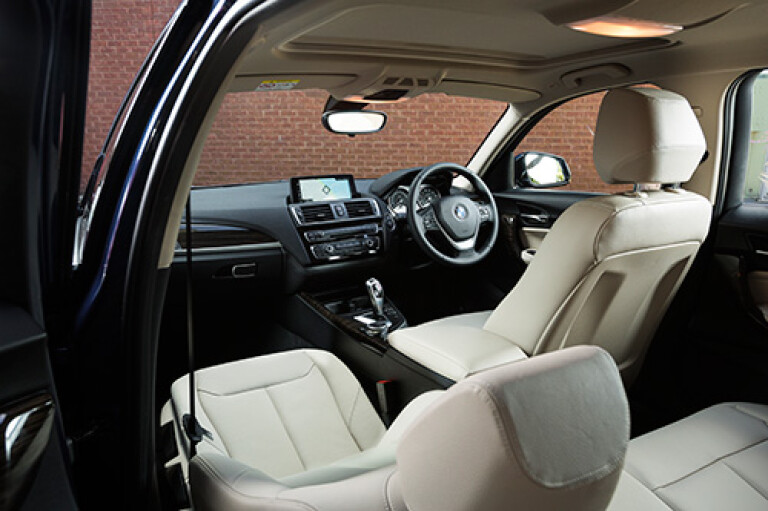 BMW 118i interior
